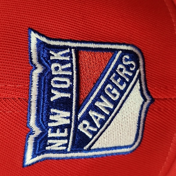 Reebok Red Cap with New York Rangers Logo - Picture 2 of 8